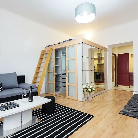 Stylish Apartment On Riverside 프라하 외부 사진