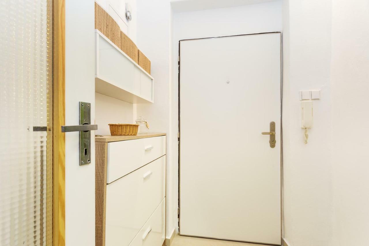 Stylish Apartment On Riverside 프라하 외부 사진